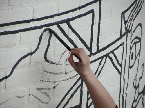Detail  Hand werk in uitvoering muurschildering dag 5